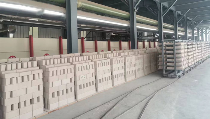 123米長(zhǎng) 耐火磚隧道窯生產(chǎn)線(xiàn)