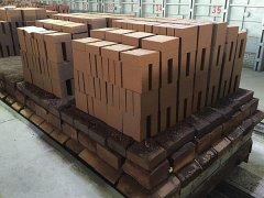 低水泥鋁鎂尖晶石質(zhì)高鋁磚的基質(zhì)組成